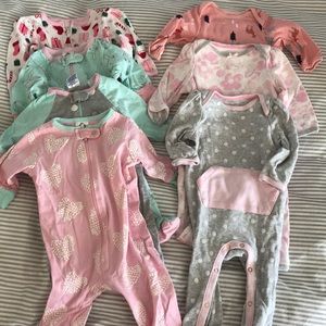 7 (0-3 month) onesies